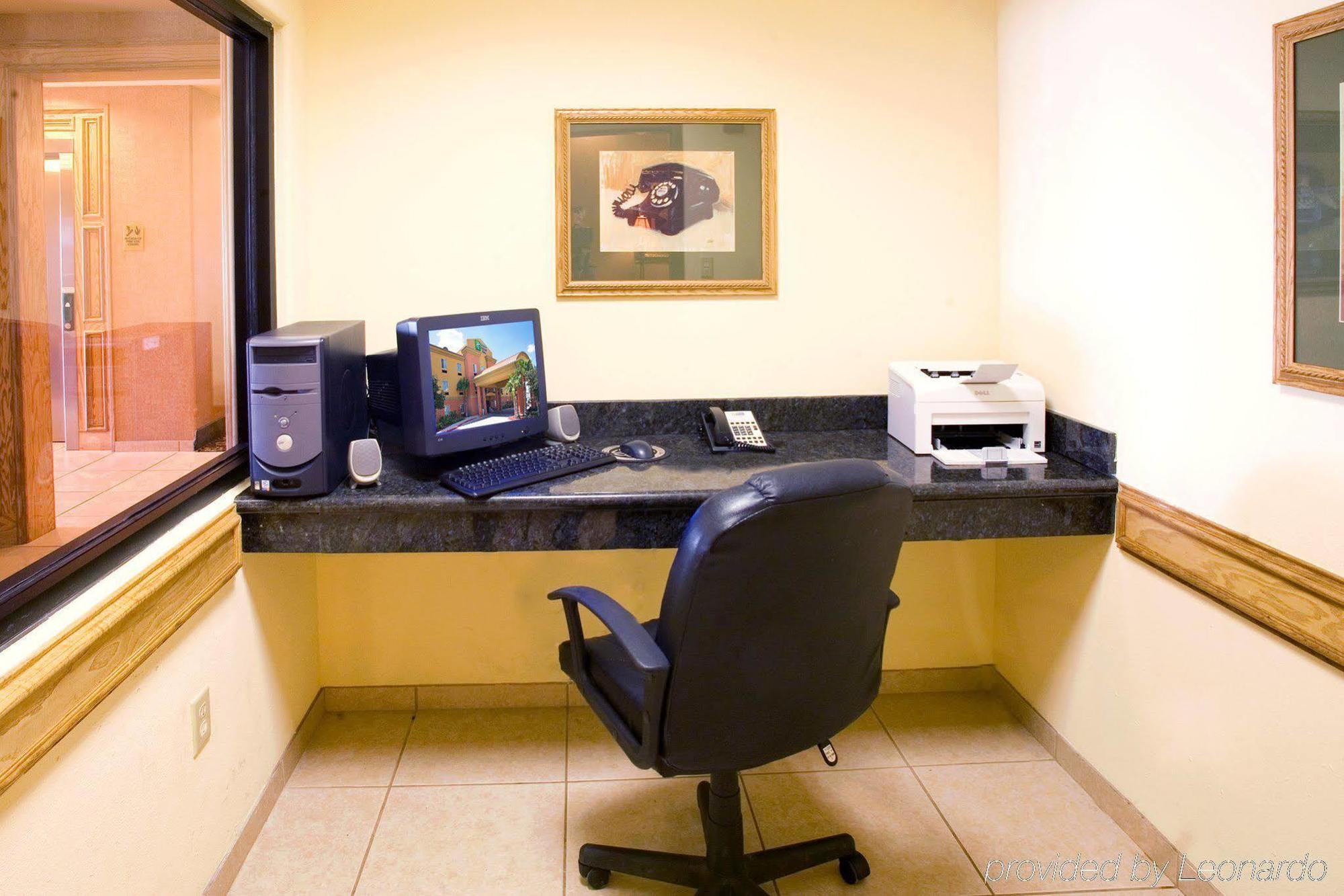 Holiday Inn Express Hotel & Suites Rio Grande City, An Ihg Hotel Fasilitas foto